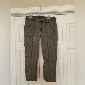 American Eagle Size 2 Cropped Women's Jeggings